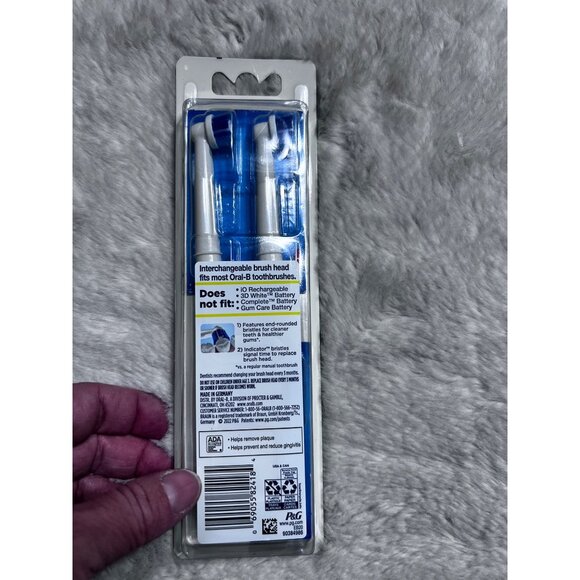 Oral B Precision Clean 3 tooth brush  New - Picture 2 of 2